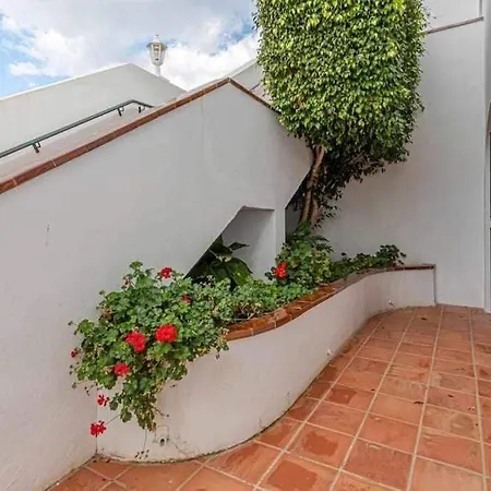 797holidayrentals- En Torremuelle Con Terraza Y Piscina * ベナルマデナ