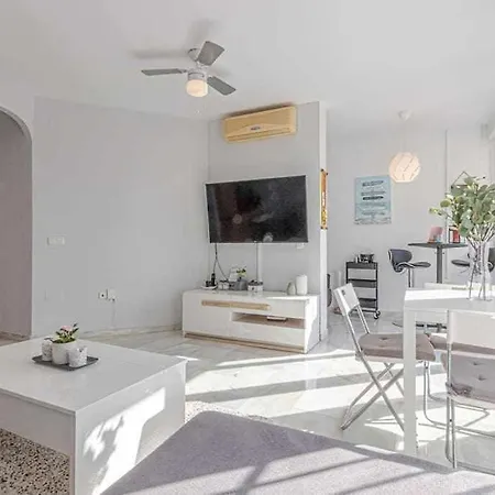 797holidayrentals- En Torremuelle Con Terraza Y Piscina شقة بينالماذينا